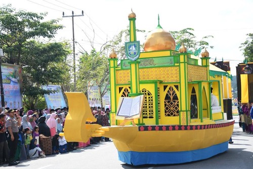 Mobil hias perpaduan arsitektur islami dan seni ukir melayu. (diskominfotik.bengkaliskab.go.id)