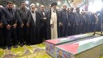Momen Ayatollah Ali Khamenei Pimpin Salat Jenazah Ismail Haniyeh