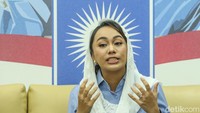 Mengenai postingan di media sosial yang memperlihatkan dirinya sedang berolahraga, Zita menegaskan bahwa kegiatan tersebut dilakukan pada pagi hari, bukan siang hari.