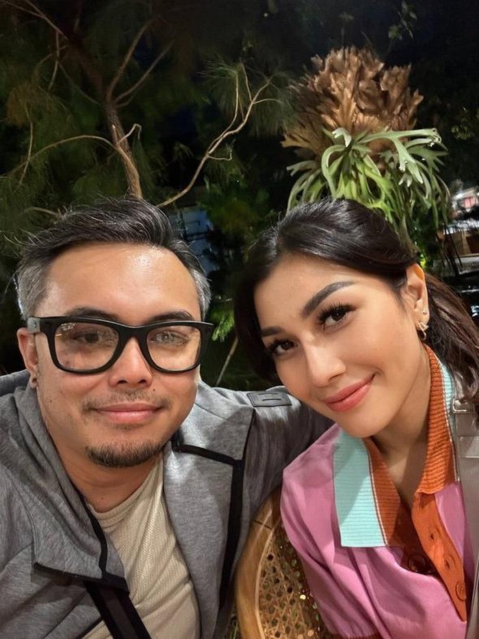 Nisya Ahmad dan Andika Rosadi Nisya Ahmad dan Andika Rosadi