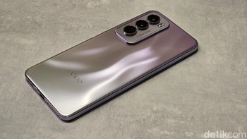Oppo Reno 12 Pro disokong MediaTek 7300 dan RAM 12 GB. Memori internalnya berkapasitas 512 GB. Foto: Adi Fida Rahman/detikINET