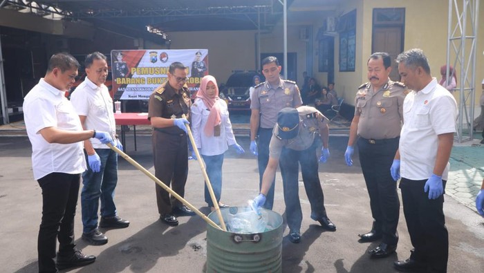 Pemusnahan barang bukti sabu di Banyuwangi