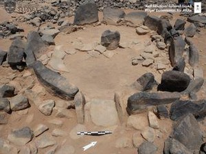 Ada Lingkaran Batu Berdiri di Arab Saudi, Diduga Rumah Manusia 7.000 Tahun Lalu