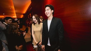 Momen go public di pernikahan Aaliyah Massaid dan Thariq Halilintar jadi debut pasangan ini di depan publik. Foto: Instagram: @elelrumi