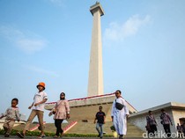 Potret Monas Hanya Buka Sampai Jam 4 Sore hingga Picu Debat Netizen