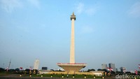 Setelah pukul 16.00 WIB, kawasan Monas tampak sepi pengunjung.  
