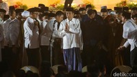 Acara Zikir dan Doa Kebangsaan ini merupakan rangakaian HUT RI yang rutin digelar setiap tahun. Kegiatan ini selalu digelar 1 Agustus.
