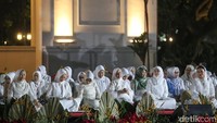 Sederet undangan yang hadir, ada dari majelis zikir, Ponpes Gubbul Wathon, para tokoh agama, para tokoh agama Kaltim, Lembaga Dakwah NU, ⁠pimpinan ormas Islam, ⁠pimpinan pondok pesantren, ⁠ulama dan kiai, hingga ⁠santri.
