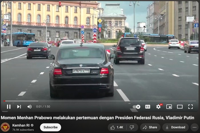 Prabowo Naik Aurus Senat di Rusia
