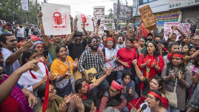 Bangladesh mengumumkan hari berkabung nasional pada hari Selasa (30/7). Hal itu untuk mengenang para korban protes reformasi kuota pegawai negeri sipil.