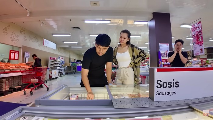 Sah jadi Pasutri, Thariq Halilintar dan Aaliyah Massaid Belanja Bahan Makanan Sah jadi Pasutri, Thariq Halilintar dan Aaliyah Massaid Belanja Bahan Makanan