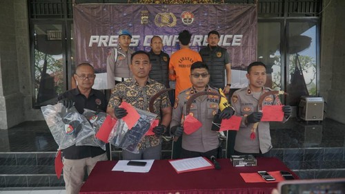 Terungkap fakta Murah Dana sudah merencanakan untuk menghabisi Sudiarta dengan tiga bilah celurit.