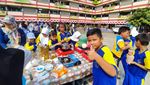 Potret Murid-murid SDN Kalibata 11 Membuat 1.000 Lilin dari Minyak Jelantah