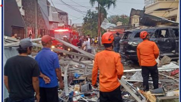 Tragedi Mengerikan: Ledakan Tabung Gas Mengguncang Jakarta Barat, Merusak Rumah dan Musala