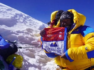 Kisah Tim Pembersih Mayat Pendaki di Pegunungan Himalaya