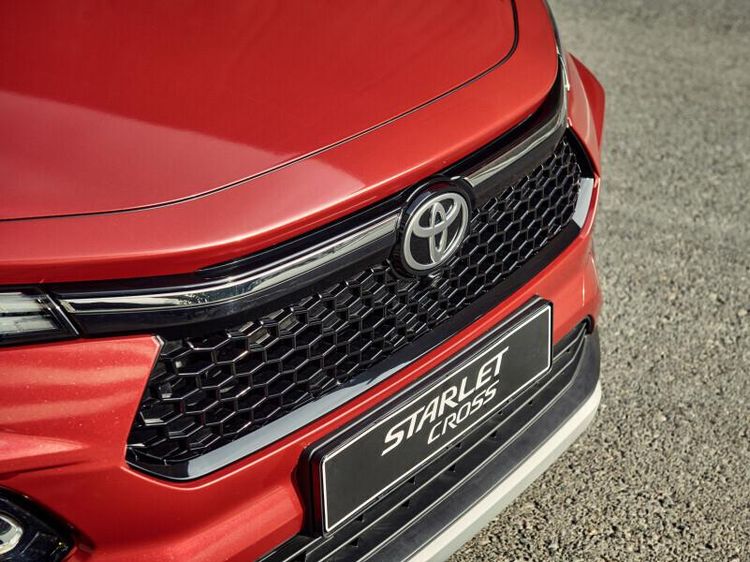 Lihat Lebih Dekat Toyota Starlet Cross