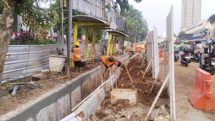 Revitalisasi Trotoar Jalan MT Haryono: Peningkatan Sarana Jalan yang Ditunggu-tunggu Warga