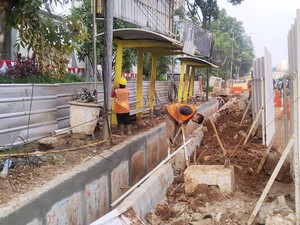 Trotoar MT Haryono Direvitalisasi, Warga Harap Semakin Tertata dan Rapi