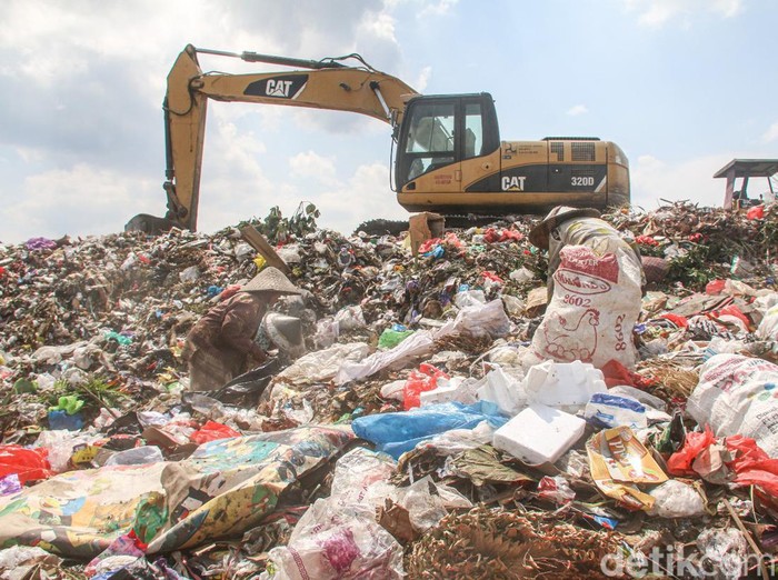 Kondisi korban masih sakit TPA Kebon Kongok di Desa Suka Makmur, Gerung, Lombok Barat.