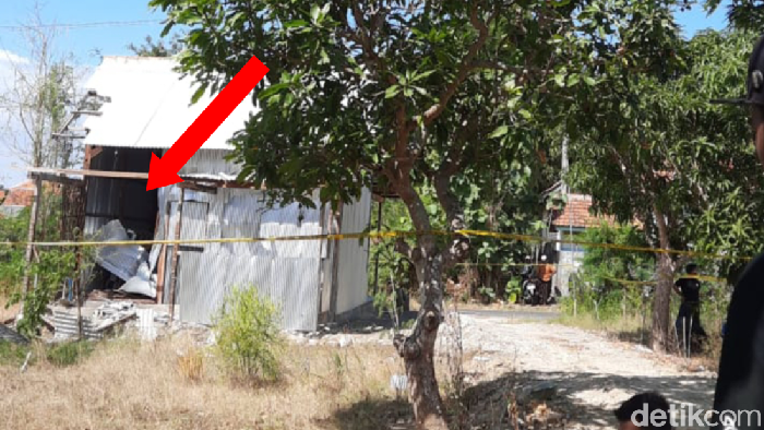 Warung di Pamekasan yang meledak