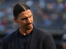Zlatan Ibrahimovic Pamer Foto Melukat di Tirta Empul Bali, Fans Heboh