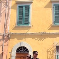 Hanya liburan berdua, Beby dan Rizki juga memamerkan momen mesra mereka. Terlihat Beby yang menyenderkan kepala di pundak suaminya. Foto: Instagram/@bebytsabina