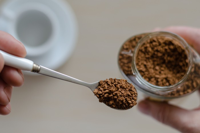5 Efek Samping Sering Konsumsi Kopi Instan yang Perlu Diwaspadai