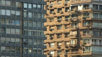 Yang mana gedung yang berada di depan? Foto: Flankson via Bored Panda