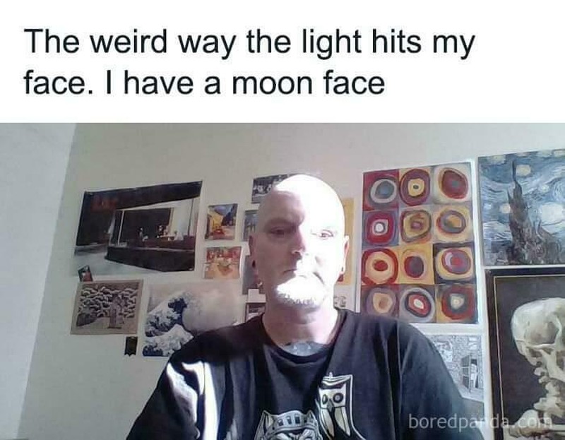 Tidak bisa sekali saja untuk mengamati foto-foto berikut ini. Kalau nggak fokus, sudah pasti salah tangkap.