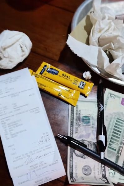 Pelayan Seksi Ini Dalam 4 Jam Dapat Uang Tip Rp 7,2 Juta!