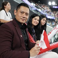Unggahan tersebut disertai dengan foto-foto AHY dan keluarga di pertandingan cabor badminton yang menampilkan aksi wakil Indonesia seperti Anthony Sinisuka Ginting dan Gregoria Mariska. (Foto: Instagram/@agusyudhoyono)