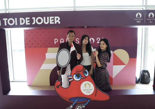 Saya datang untuk memberi support kepada seluruh atlet Indonesia yang tengah membawa Merah Putih dan ingin mengharumkan nama bangsa kancah dunia! tulis AHY di Instagram, Kamis (1/8/2024). (Foto: Instagram/@agusyudhoyono)