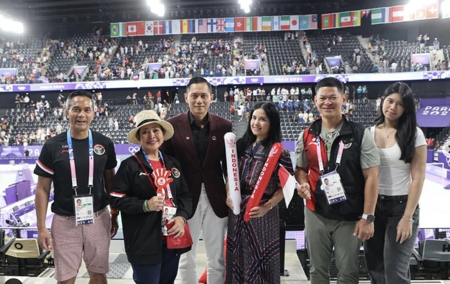 Momen tersebut turut mempertemukan AHY dan Titiek Soeharto. Mantan istri Prabowo, Menteri Pertahanan sekaligus presiden terpilih di Pilpres 2024, itu sempat befoto bersama AHY dan rombongan. (Foto: Instagram/@agusyudhoyono)