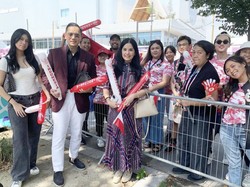 Foto: Gaya Serasi AHY dan Istri di Olimpiade 2024, Perawakan Almira Disorot