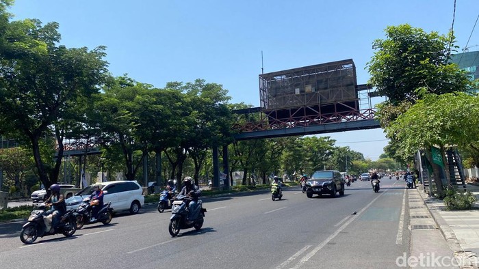 panas di Kota surabaya