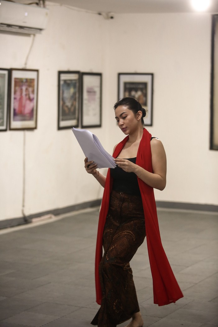 Intip Proses Latihan Pentas Sang Kembang Bale