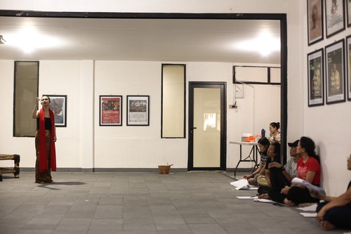 Intip Proses Latihan Pentas Sang Kembang Bale