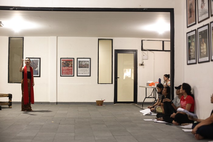 Intip Proses Latihan Pentas Sang Kembang Bale