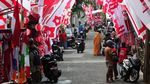 Intip Sentra Produksi Bendera Merah Putih yang Sibuk Jelang HUT RI