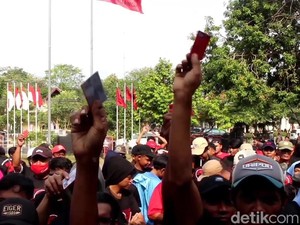 Dukung Prabowo-Gibran, Ribuan Kader-Simpatisan di Subang Mundur dari PDIP