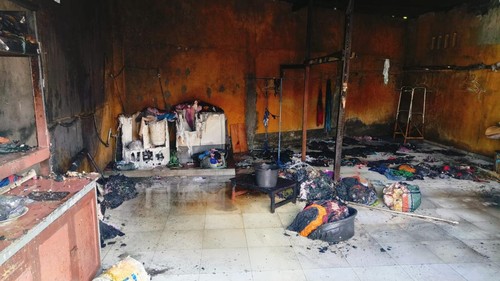 Kebakaran toko laundry di Mataram, Jumat (2/8/2024).