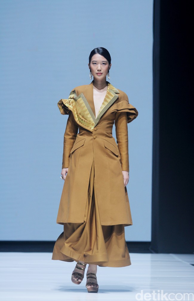 Inilah koleksi Eridani bertajuk Mae Muna di JF3 Fashion Festival 2024, bertempat di La Piazza Fashion Tent, Kelapa Gading, Jakarta [26/7/2024]. Foto: Mohammad Abduh/detikcom.