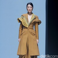 Inilah koleksi Eridani bertajuk Mae Muna di JF3 Fashion Festival 2024, bertempat di La Piazza Fashion Tent, Kelapa Gading, Jakarta [26/7/2024]. Foto: Mohammad Abduh/detikcom.