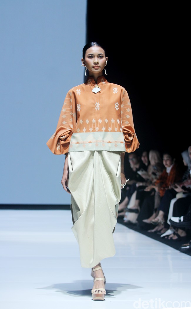 Inilah koleksi Eridani bertajuk Mae Muna di JF3 Fashion Festival 2024, bertempat di La Piazza Fashion Tent, Kelapa Gading, Jakarta [26/7/2024]. Foto: Mohammad Abduh/detikcom.