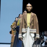 Inilah koleksi Eridani bertajuk Mae Muna di JF3 Fashion Festival 2024, bertempat di La Piazza Fashion Tent, Kelapa Gading, Jakarta [26/7/2024]. Foto: Mohammad Abduh/detikcom.