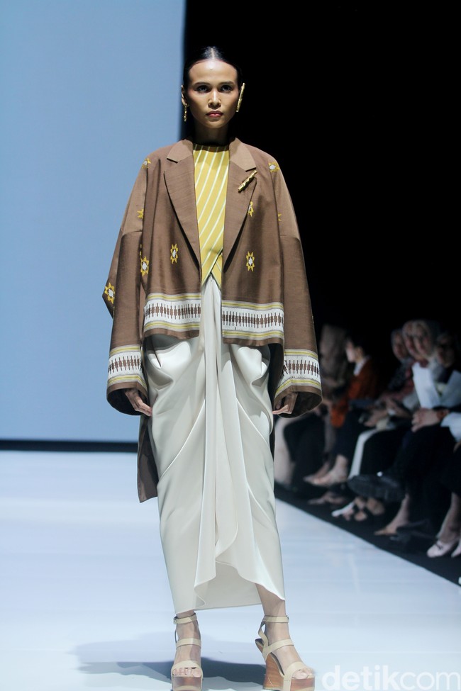 Inilah koleksi Eridani bertajuk Mae Muna di JF3 Fashion Festival 2024, bertempat di La Piazza Fashion Tent, Kelapa Gading, Jakarta [26/7/2024]. Foto: Mohammad Abduh/detikcom.