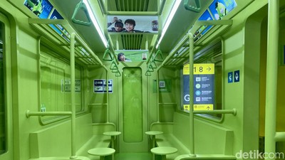 Ngopi di Kafe Ini Serasa Ada di Gerbong Yamanote Line Jepang