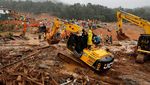 Melihat Proses Pencarian Korban Tanah Longsor di India