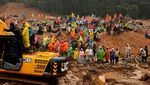 Melihat Proses Pencarian Korban Tanah Longsor di India