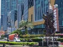 Icon Baru Monumen Suroboyo Wani dari Ribuan Knalpot Brong